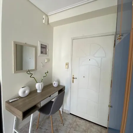 Apartment Seaside - στούντιο στην παραλία της καλαμάτας