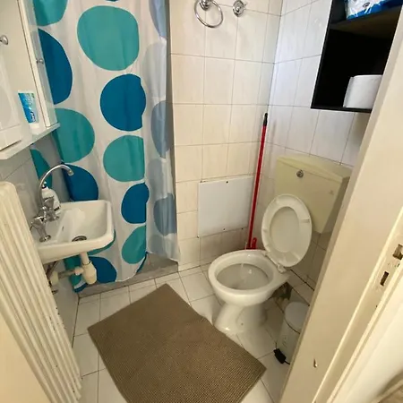 Apartment Seaside - στούντιο στην παραλία της καλαμάτας *