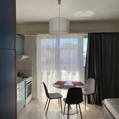 Seaside - στούντιο στην παραλία της καλαμάτας Apartment Kalamata